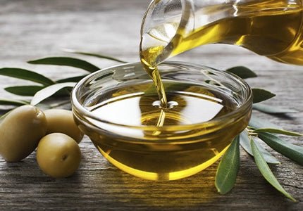 les bienfaits de l'huile d'olive pour vos cheveux texturés et le cuir chevelu - Fibrany