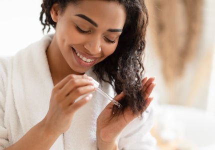 Santé des cheveux : Pourquoi faut-il sceller l’hydratation des cheveux texturés ? - Fibrany